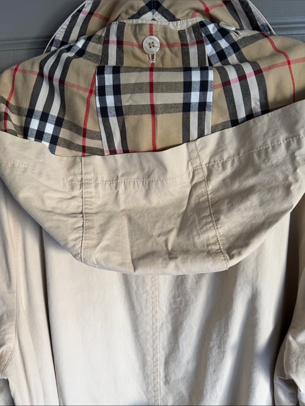 Burberry Cream Trench Coat with Signature Check Lining - Picture 3 of 7